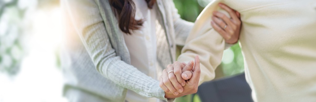senior caregiver working with an elderly patient in new jersey